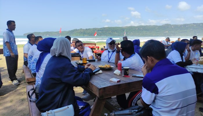 Berkah Bimtek Demokrat, Omzet Pedagang Kuliner Pancer Dorr Pacitan Naik Dua Kali Lipat